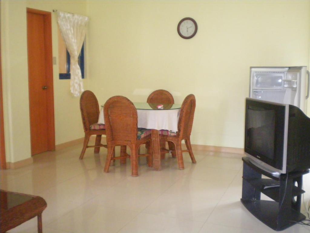 Dumaguete Springs Apartment Dumaguete City Pokoj fotografie